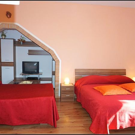 Orlando'S Apartments Oj Izola Extérieur photo